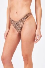 Bikini Bottom Billabong Into The Wild Hike - Image 2